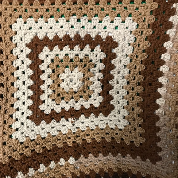 Hand sown blankets - Picture 8 of 8